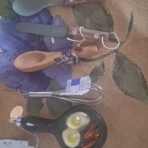 1 set of 5 Kitchen Holiday Ornaments